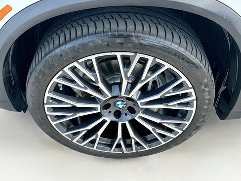 Used 2025 BMW X5 sDrive40i w/ Executive Package RWD image 35