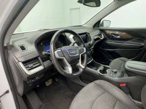 Used 2019 GMC Terrain SLE w/ Driver Convenience Package image 4