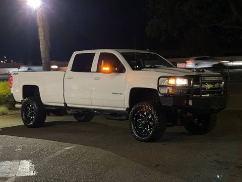 Used 2017 Chevrolet Silverado 2500 LT w/ Z71 Package, Off-Road AWD/4WD image 73