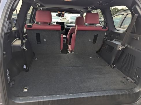 Used 2023 Lexus GX 460 Premium AWD/4WD image 28