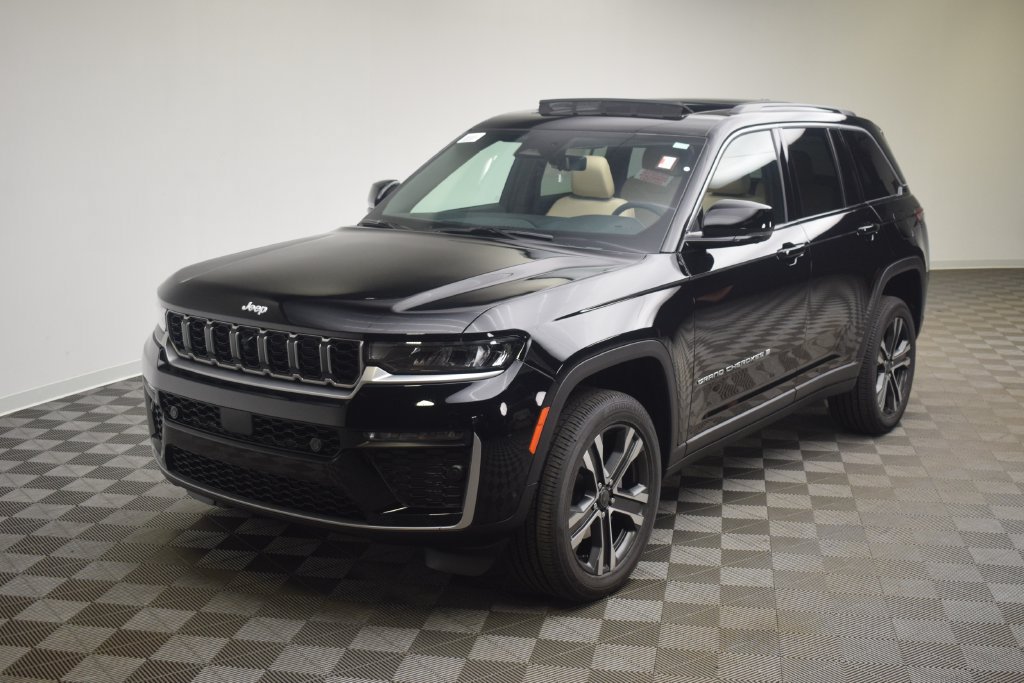 New 2027 Jeep Grand Cherokee Limited AWD/4WD image 18