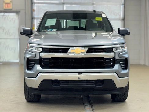Used 2025 Chevrolet Silverado 1500 LT AWD/4WD image 2