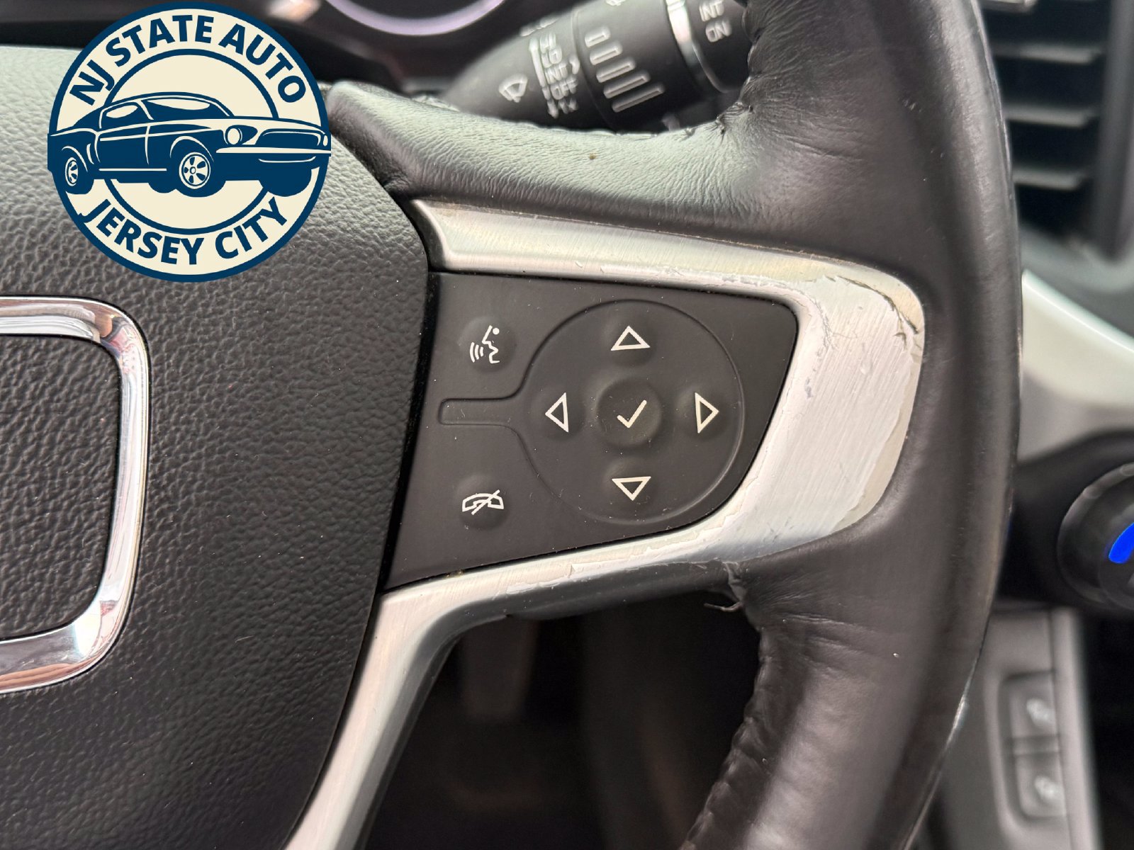 Used 2017 GMC Acadia SLE w/ Driver Alert Package I AWD/4WD image 33