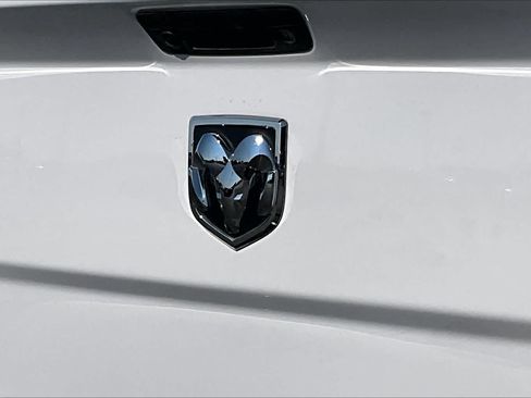 Used 2017 RAM 1500 Lone Star AWD/4WD image 9