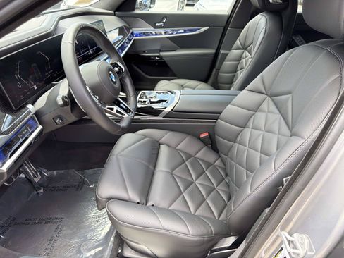 Used 2026 BMW 740i w/ Premium Package RWD image 13