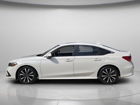 Certified 2024 Honda Civic EX image 4