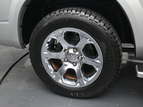 Used 2018 RAM 1500 Laramie RWD image 35