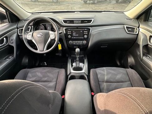 Used 2016 Nissan Rogue S image 34