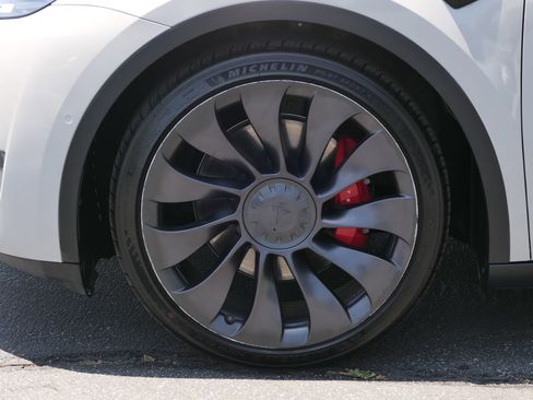Used 2021 Tesla Model Y Performance AWD/4WD image 10