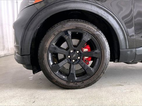 Used 2023 Ford Explorer ST w/ ST Street Pack image 6