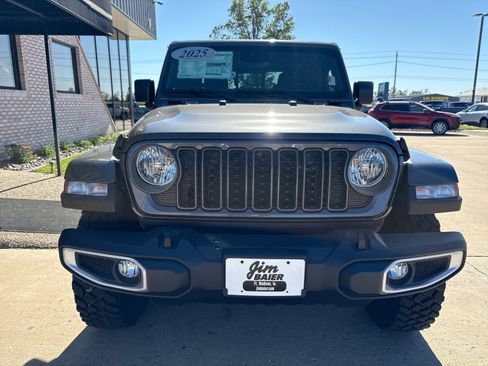 New 2025 Jeep Gladiator High Tide image 6