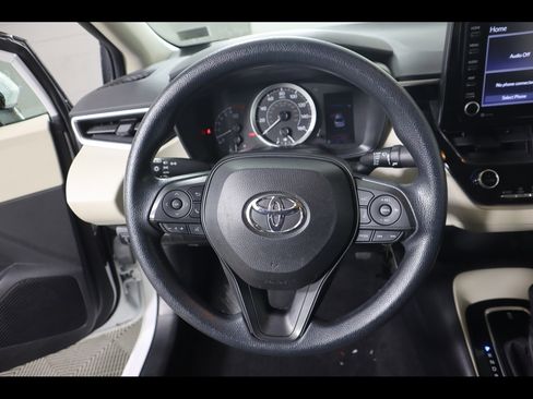 Used 2022 Toyota Corolla LE FWD image 20