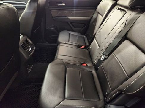 Used 2023 Volkswagen Atlas SE w/ Panoramic Sunroof Package FWD image 30