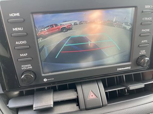 Used 2021 Toyota RAV4 XLE image 19