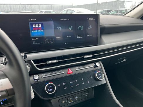 Used 2025 Hyundai Sonata SEL FWD image 20