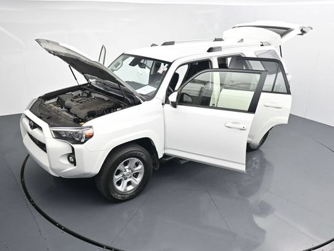 Used 2023 Toyota 4Runner SR5 AWD/4WD image 26