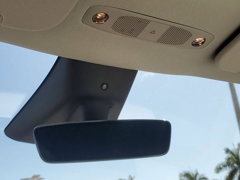 Used 2023 Tesla Model Y Performance image 14