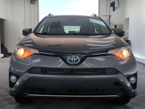 Used 2018 Toyota RAV4 XLE w/ Convenience Package AWD/4WD image 6