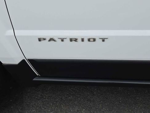 Used 2013 Jeep Patriot Sport FWD image 15