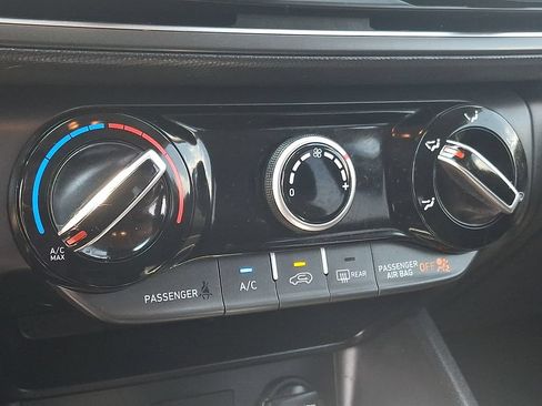 Certified 2023 Hyundai Kona SEL AWD/4WD image 16