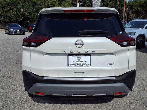 Used 2023 Nissan Rogue SV image 22