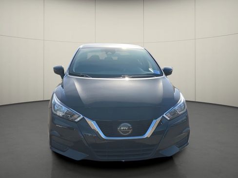 Used 2021 Nissan Versa SV FWD image 2
