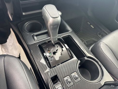 Used 2018 Toyota 4Runner TRD Off-Road Premium image 25