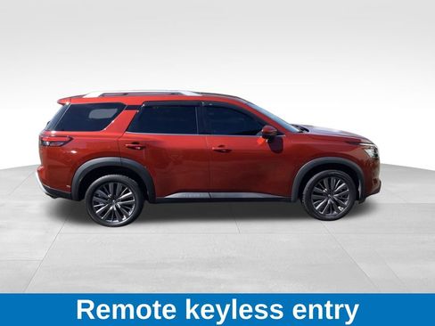 Used 2022 Nissan Pathfinder SL w/ SL Premium Package image 9
