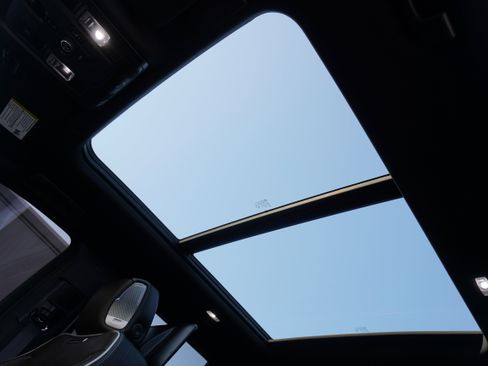 Used 2025 GMC Yukon Denali Ultimate image 28