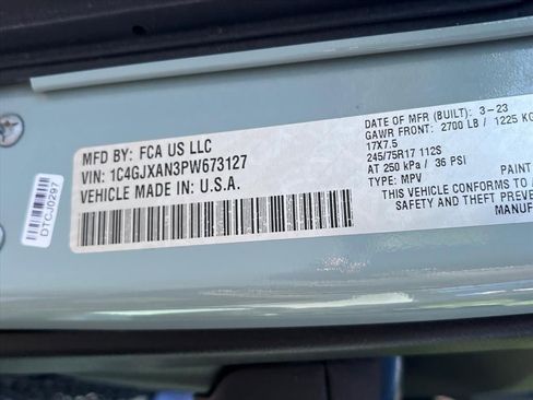 Used 2023 Jeep Wrangler Sport AWD/4WD image 35