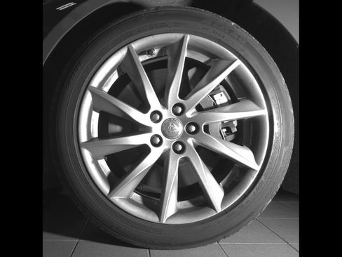Used 2017 Jaguar F-TYPE Coupe RWD image 9