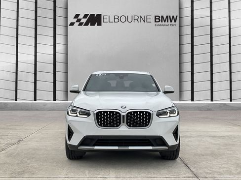 Used 2022 BMW X4 xDrive30i AWD/4WD image 2