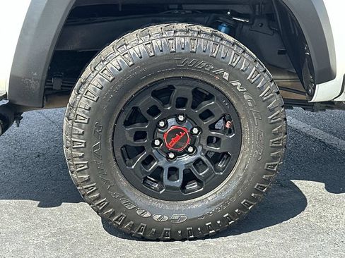 Used 2023 Toyota Tacoma TRD Off-Road w/ TRD Premium Off Road Package AWD/4WD image 9