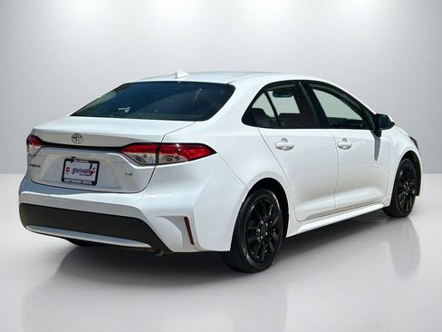 Used 2021 Toyota Corolla LE FWD image 5