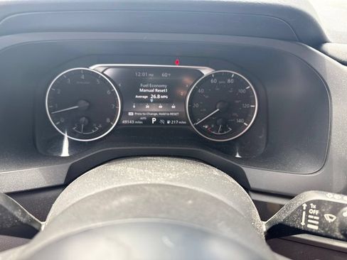 Used 2023 Nissan Pathfinder S AWD/4WD image 15