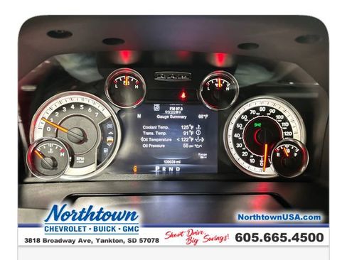 Used 2017 RAM 1500 Laramie w/ Convenience Group AWD/4WD image 16