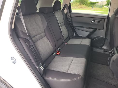 Used 2026 Nissan Rogue SV FWD image 15