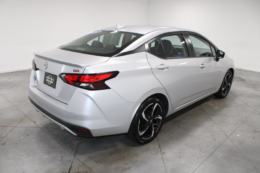 Used 2024 Nissan Versa SR FWD image 9