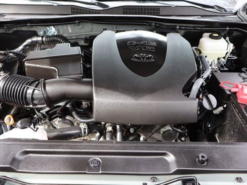 Used 2023 Toyota Tacoma TRD Off-Road w/ TRD Premium Off Road Package AWD/4WD image 59