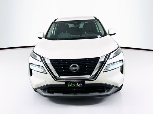 Used 2023 Nissan Rogue SV FWD image 2