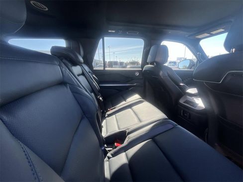 New 2025 Lincoln Navigator Reserve w/ Jet Appearance Package image 17