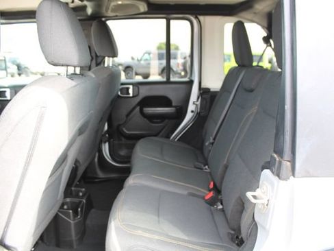 Used 2024 Jeep Wrangler Unlimited Sport AWD/4WD image 37