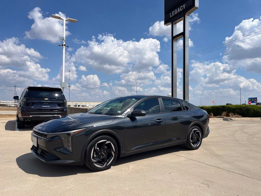 Used 2025 Kia K4 EX FWD image 1