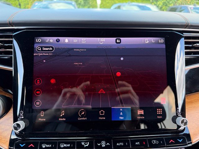 Used 2023 Jeep Grand Wagoneer L Series III w/ Rear Seat Video Group 1 AWD/4WD image 28
