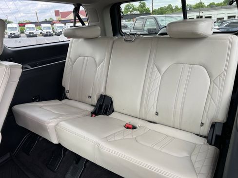 Used 2018 Ford Expedition Max Platinum AWD/4WD image 26