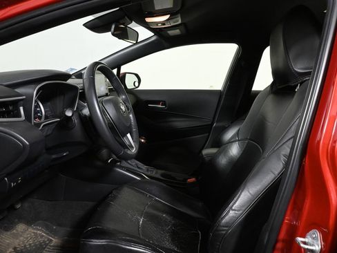 Used 2021 Toyota Corolla SE w/ Special Edition FWD image 3