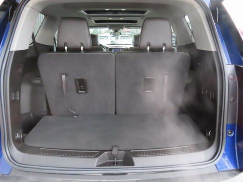 Used 2023 GMC Acadia AT4 w/ Technology Package image 32