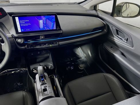 Used 2025 Toyota Prius AWD image 20