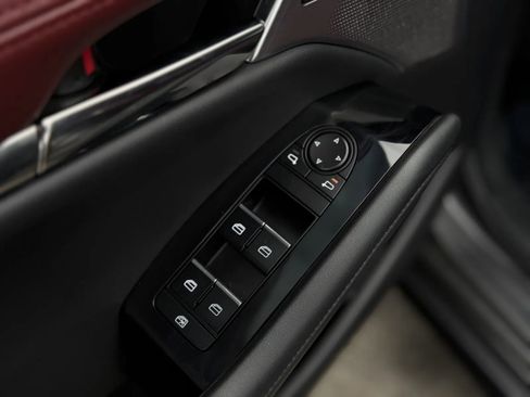 Used 2021 MAZDA MAZDA3 Hatchback w/Premium Plus Pkg AWD/4WD image 25