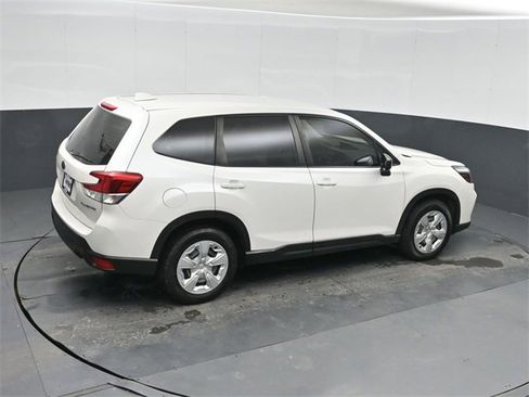 Used 2021 Subaru Forester Base image 30
